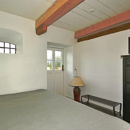 Dom wakacyjny Three-bedroom Holiday With A Fireplace 06