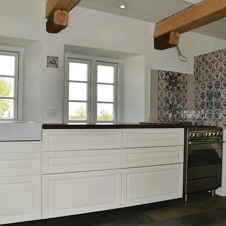 Three-bedroom Holiday With A Fireplace 06